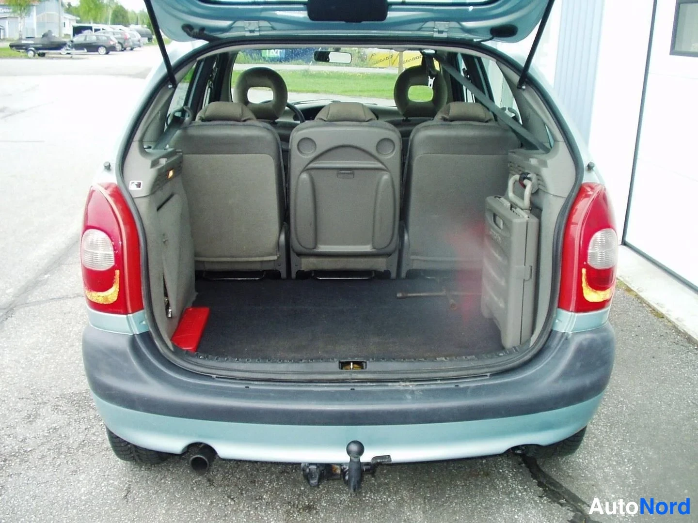 Vihreä Citroen Xsara Picasso 2002, takaa, kuva 6