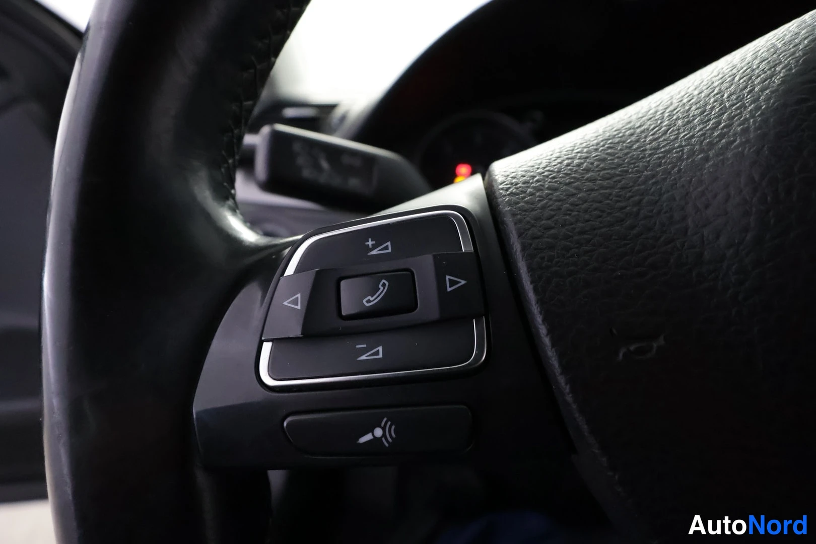 Musta Volkswagen Passat Variant 2014, kuva 37
