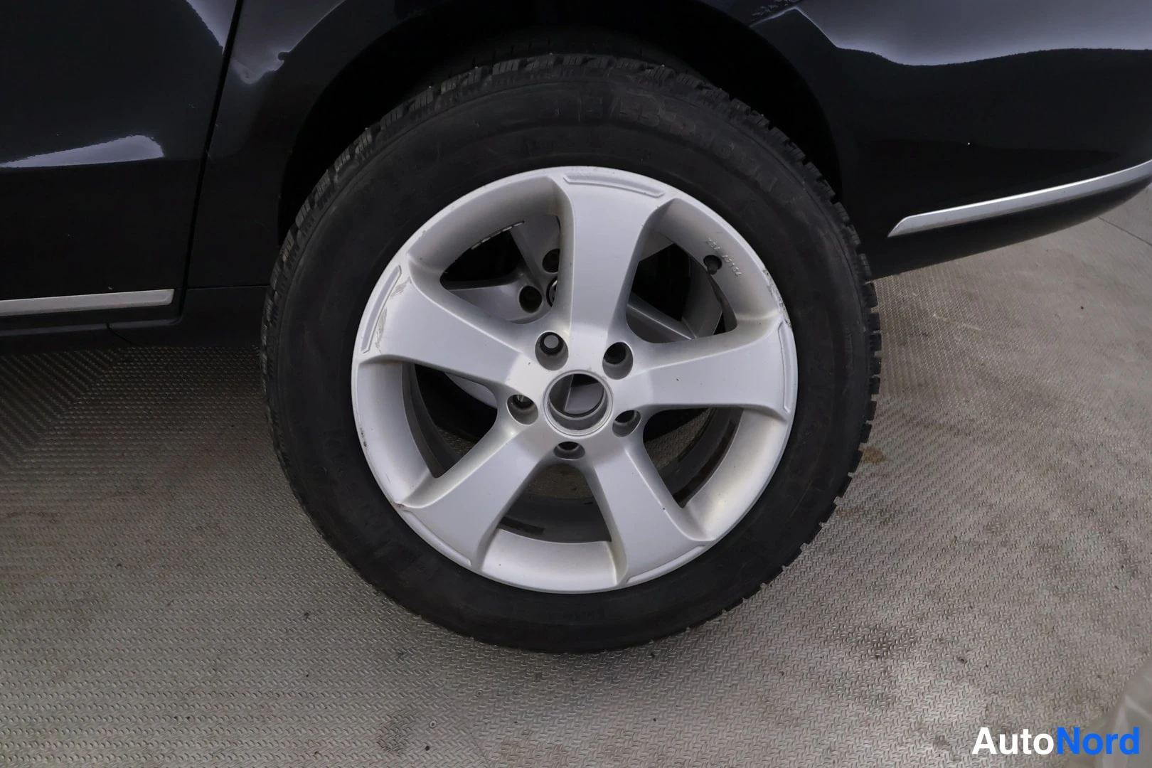 Musta Volkswagen Passat Variant 2014, kuva 33