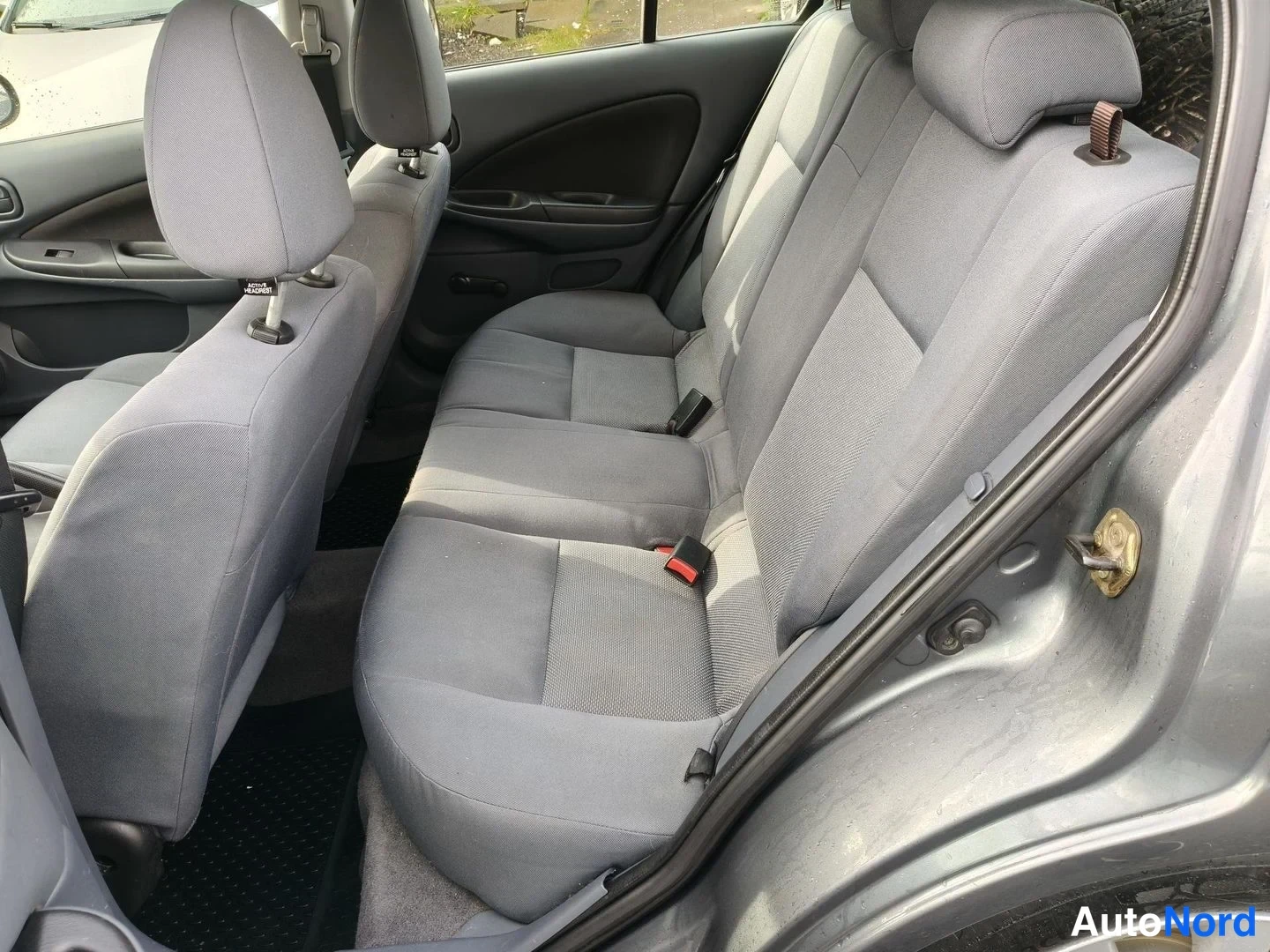 Grey Nissan Almera 2005, photo 9
