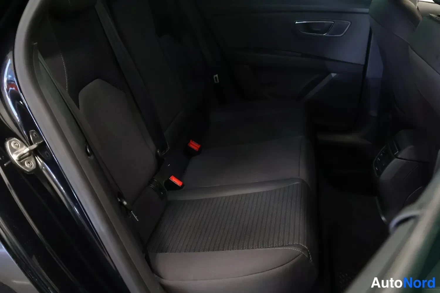 Musta Seat Leon ST 2018, kuva 9