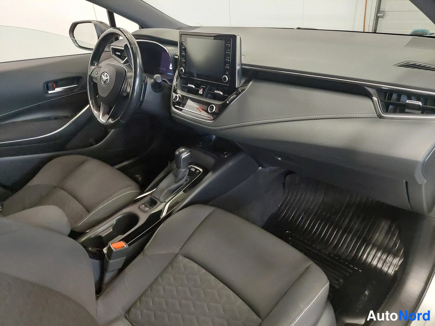 Hopea Toyota Corolla 2019, kuva 21