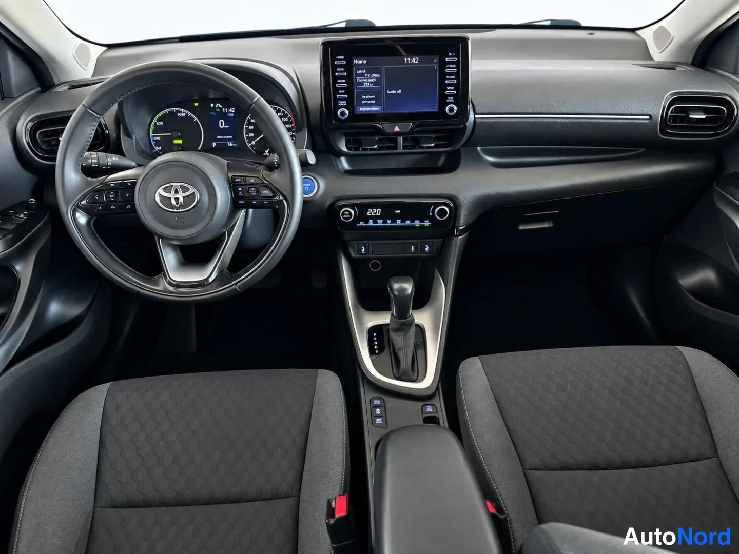 Hopea Toyota Yaris 2023, kuva 13