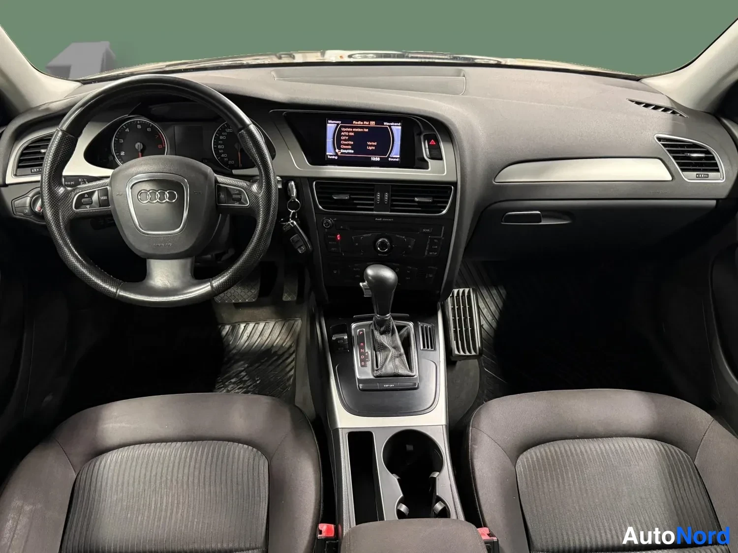 Black Audi A4 Avant 2009, photo 12