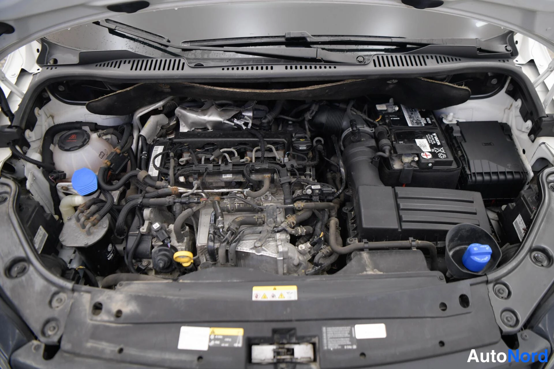Valkoinen Volkswagen Caddy 2021, kuva 16