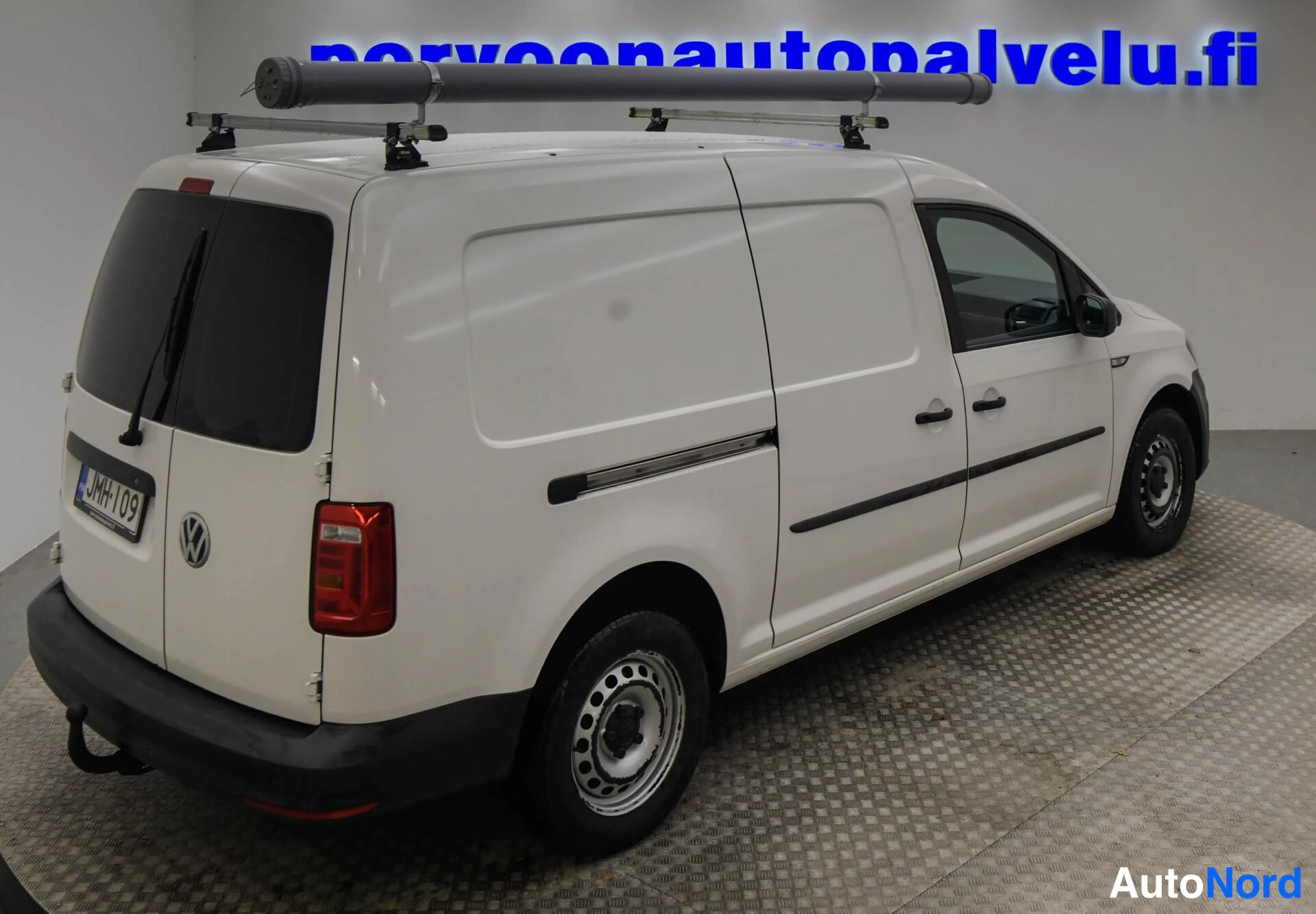 Valkoinen Volkswagen Caddy 2021, takaviisto, kuva 7
