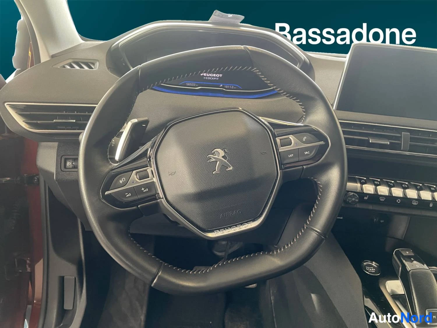 Ruskea Peugeot 5008 2022, kuva 15