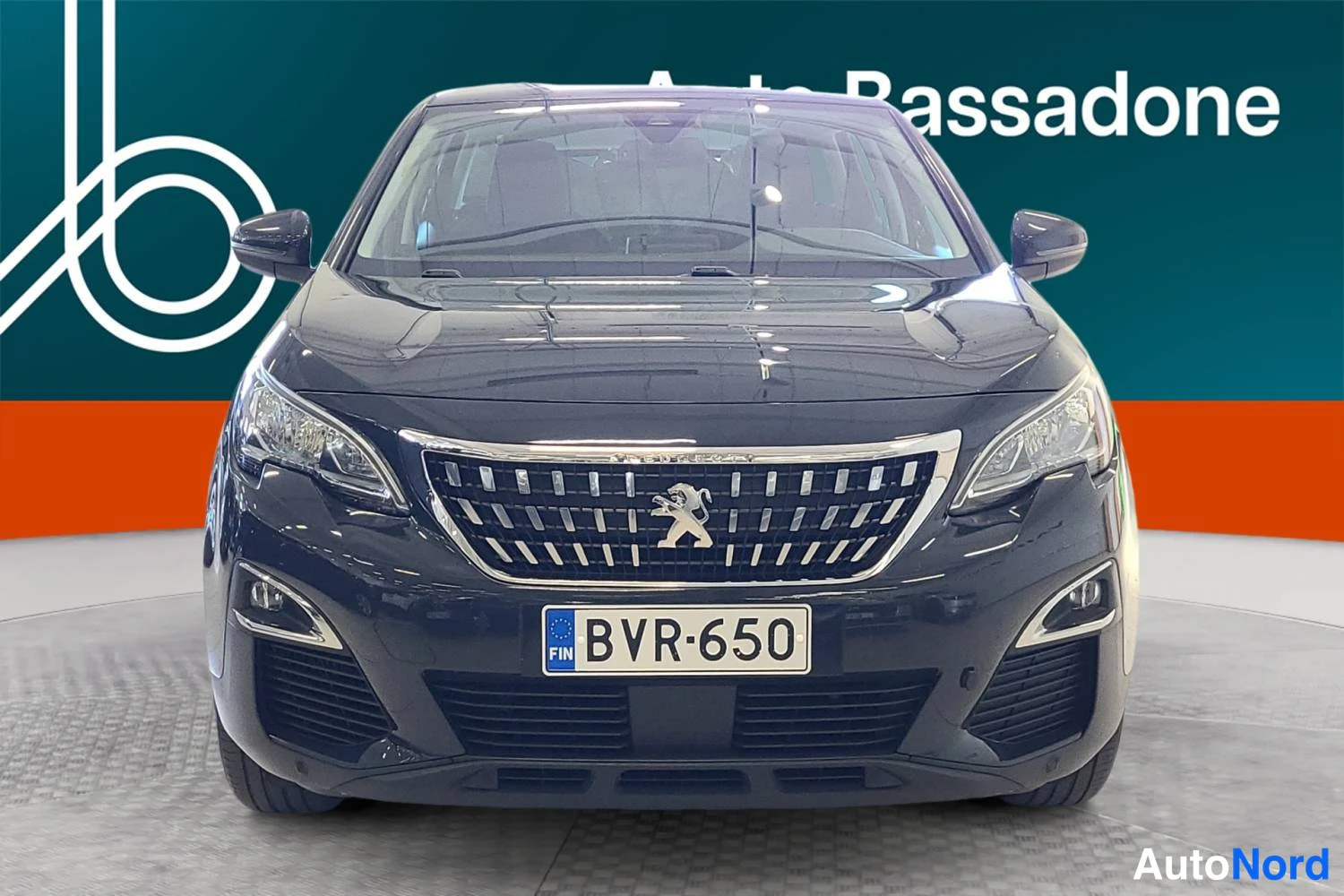 Musta Peugeot 3008 2019, edestä, kuva 3