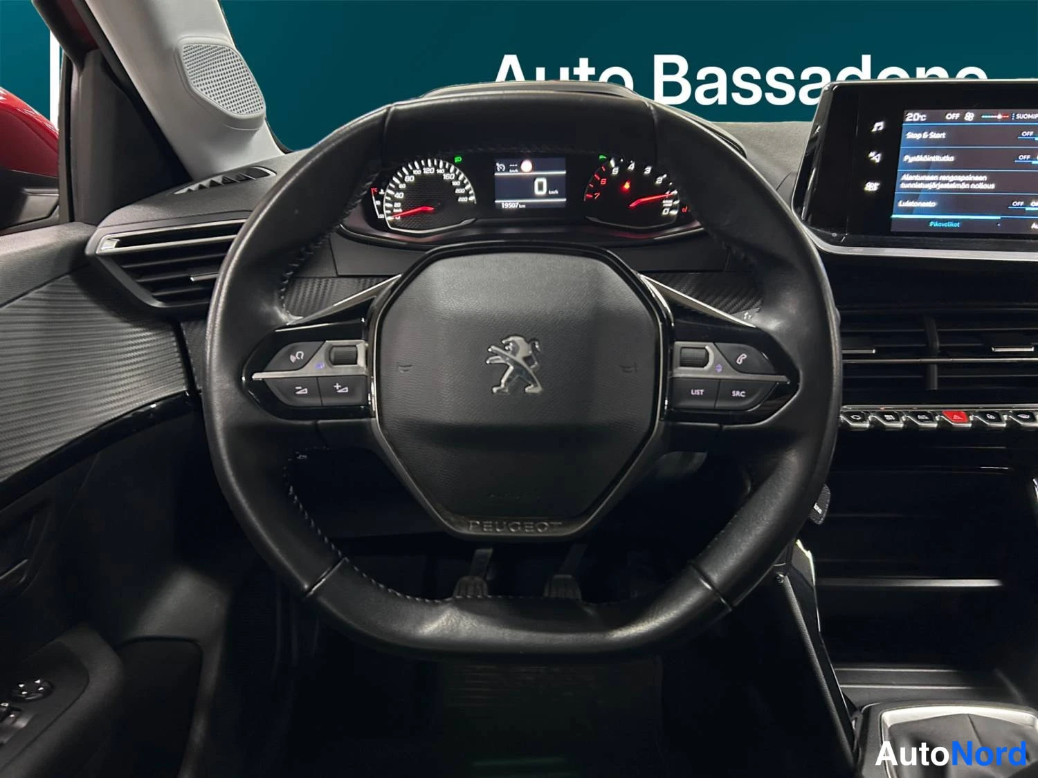 Punainen Peugeot 208 2020, kuva 13