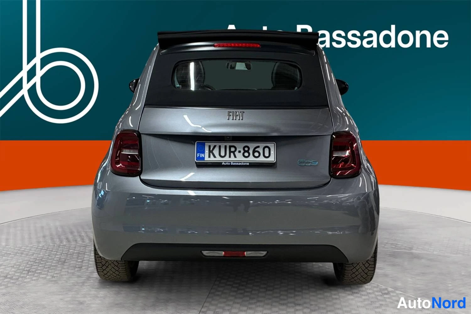 Hopea Fiat 500e 2022, takaa, kuva 9
