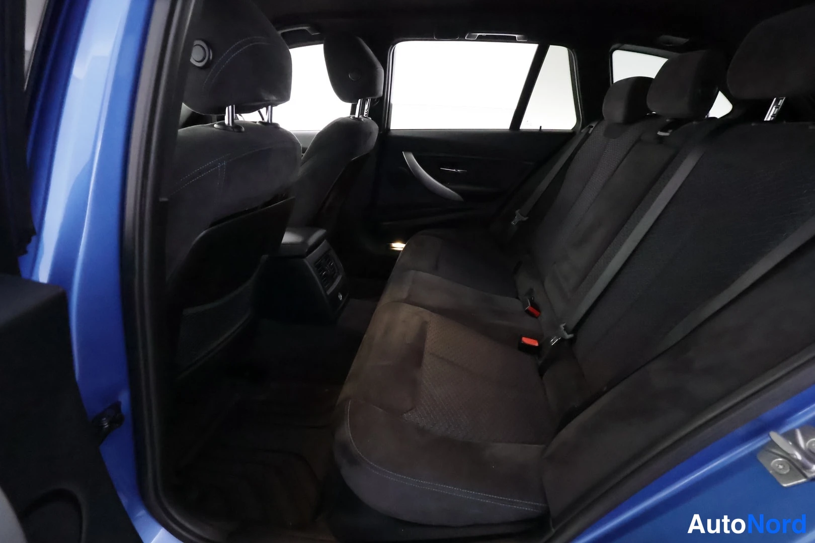 Sininen BMW 320d xDrive 2014, kuva 16