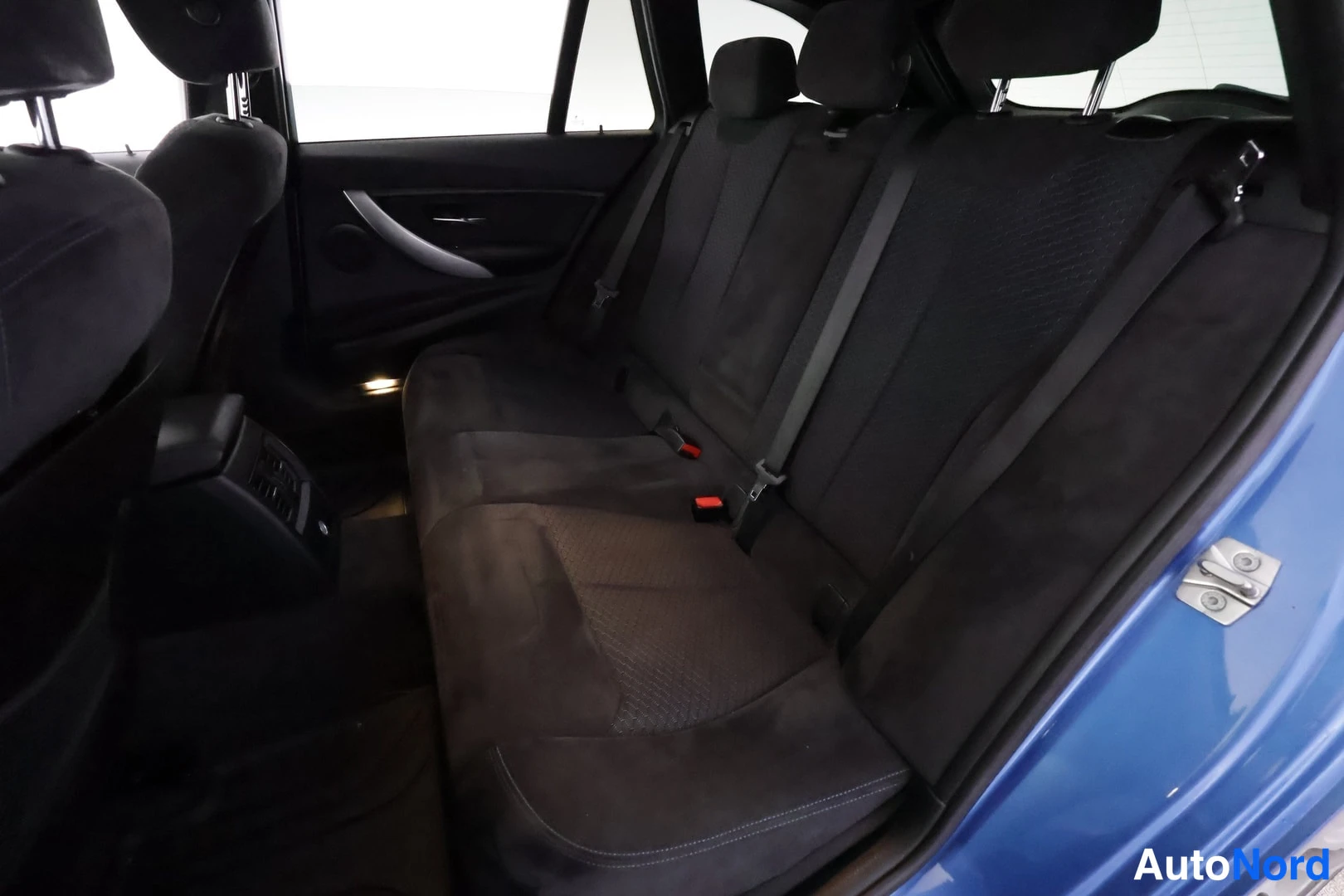 Sininen BMW 320d xDrive 2014, kuva 17