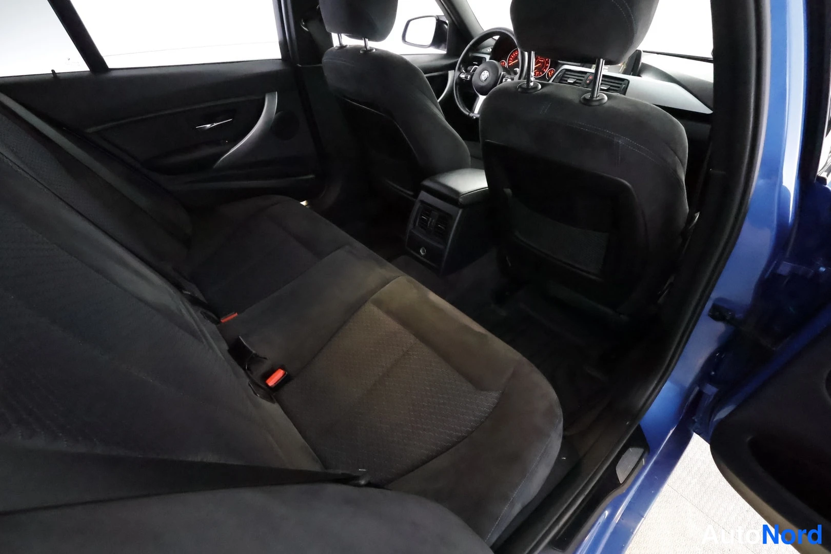 Sininen BMW 320d xDrive 2014, kuva 20