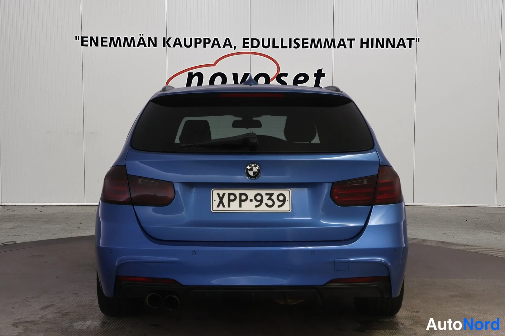 Sininen BMW 320d xDrive 2014, takaa, kuva 6