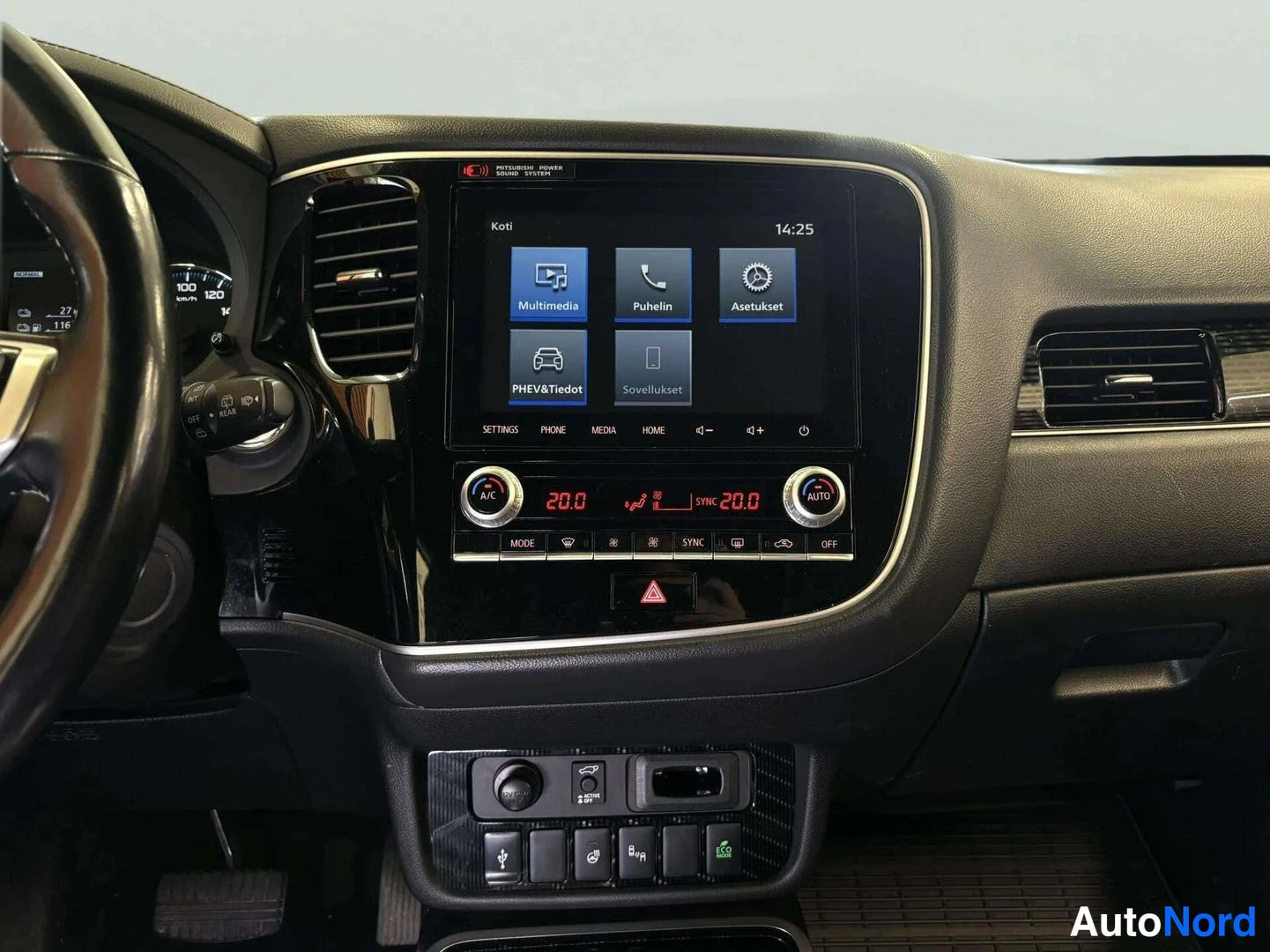 Valkoinen Mitsubishi Outlander PHEV 2019, ohjaamo, kuva 11