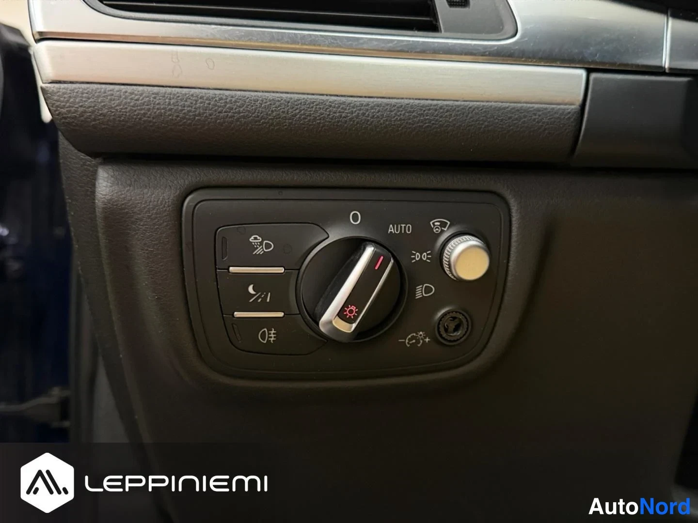 Sininen Audi S6 2013, kuva 19