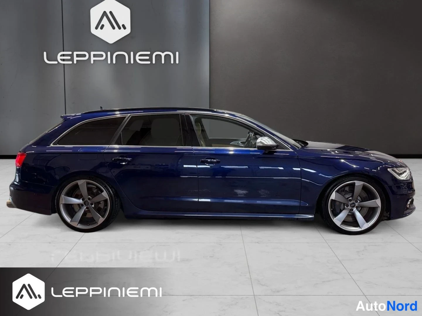 Sininen Audi S6 2013, etuviisto, keula oikealle, kuva 5
