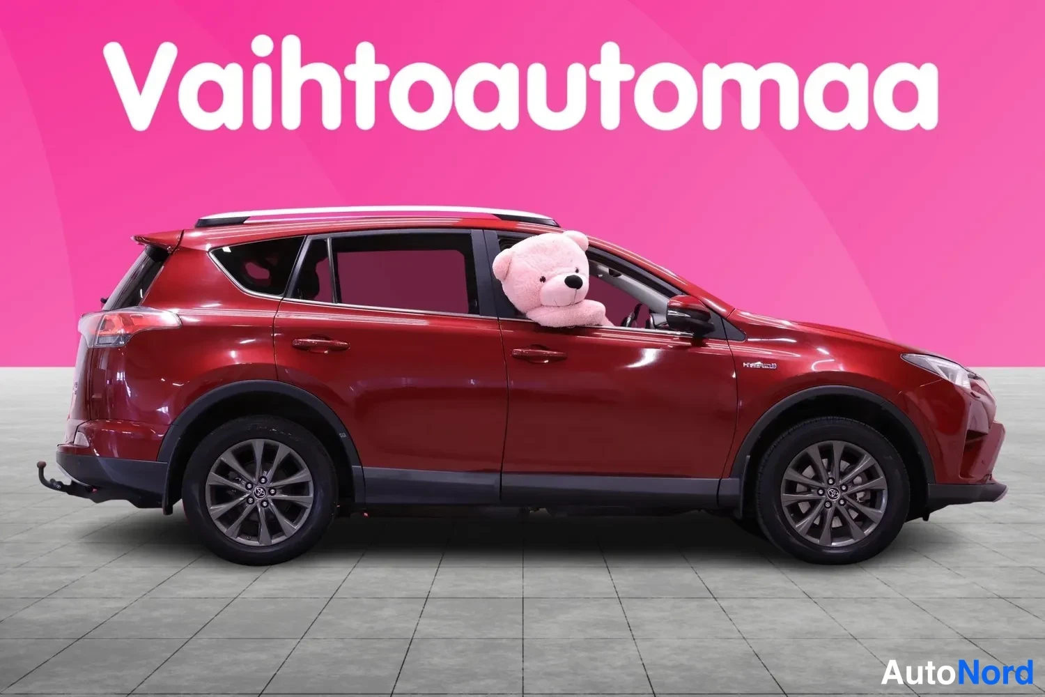 Punainen Toyota RAV4 2018, takaviisto, kuva 3