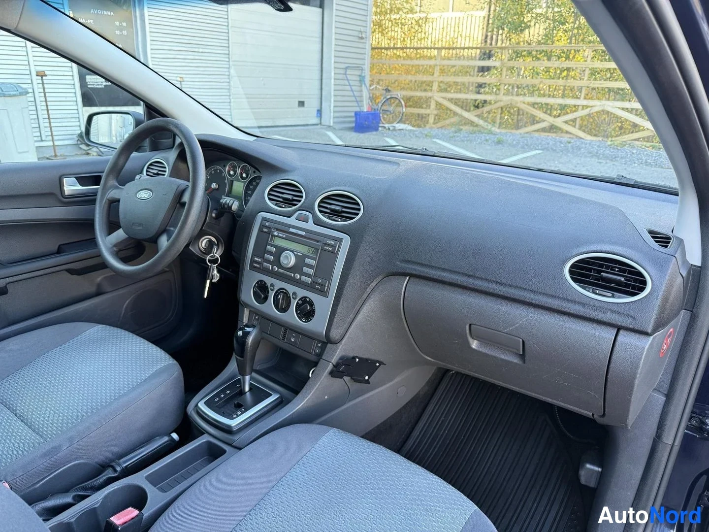 Sininen Ford Focus 2005, kuva 8