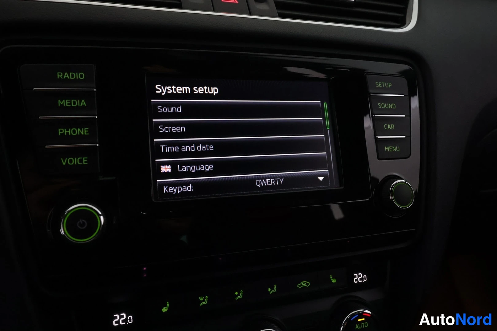 Punainen Skoda Octavia 2014, kuva 37