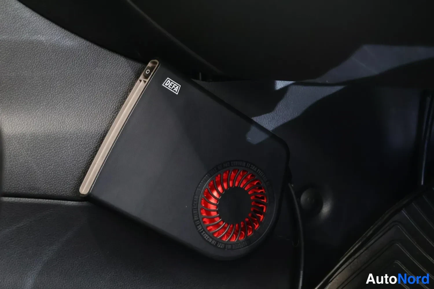 Valkoinen Kia Ceed 2017, kuva 18