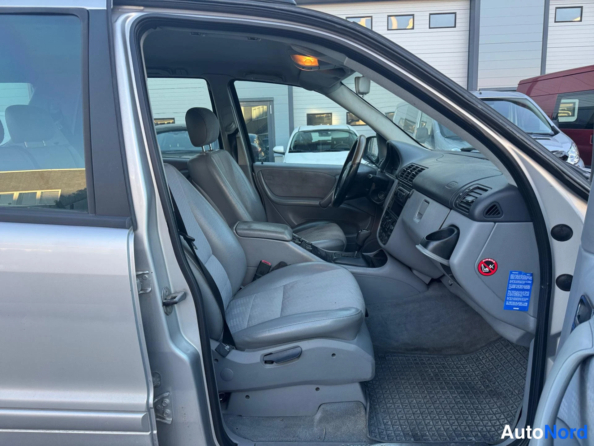 Hopea Mercedes-Benz ML 270 CDI 4MATIC 2000, kuva 18
