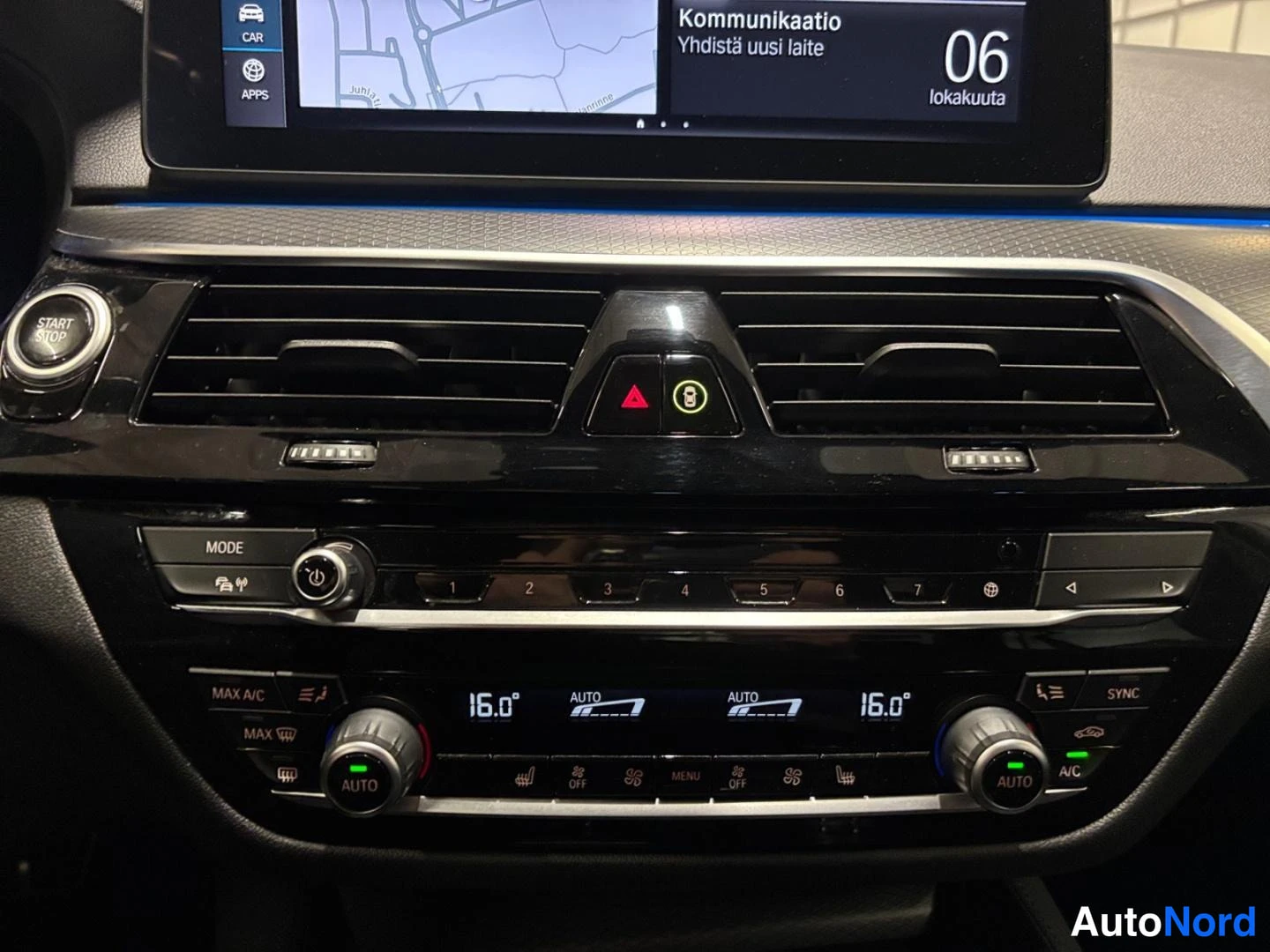 Sininen BMW 530e xDrive 2022, kuva 12
