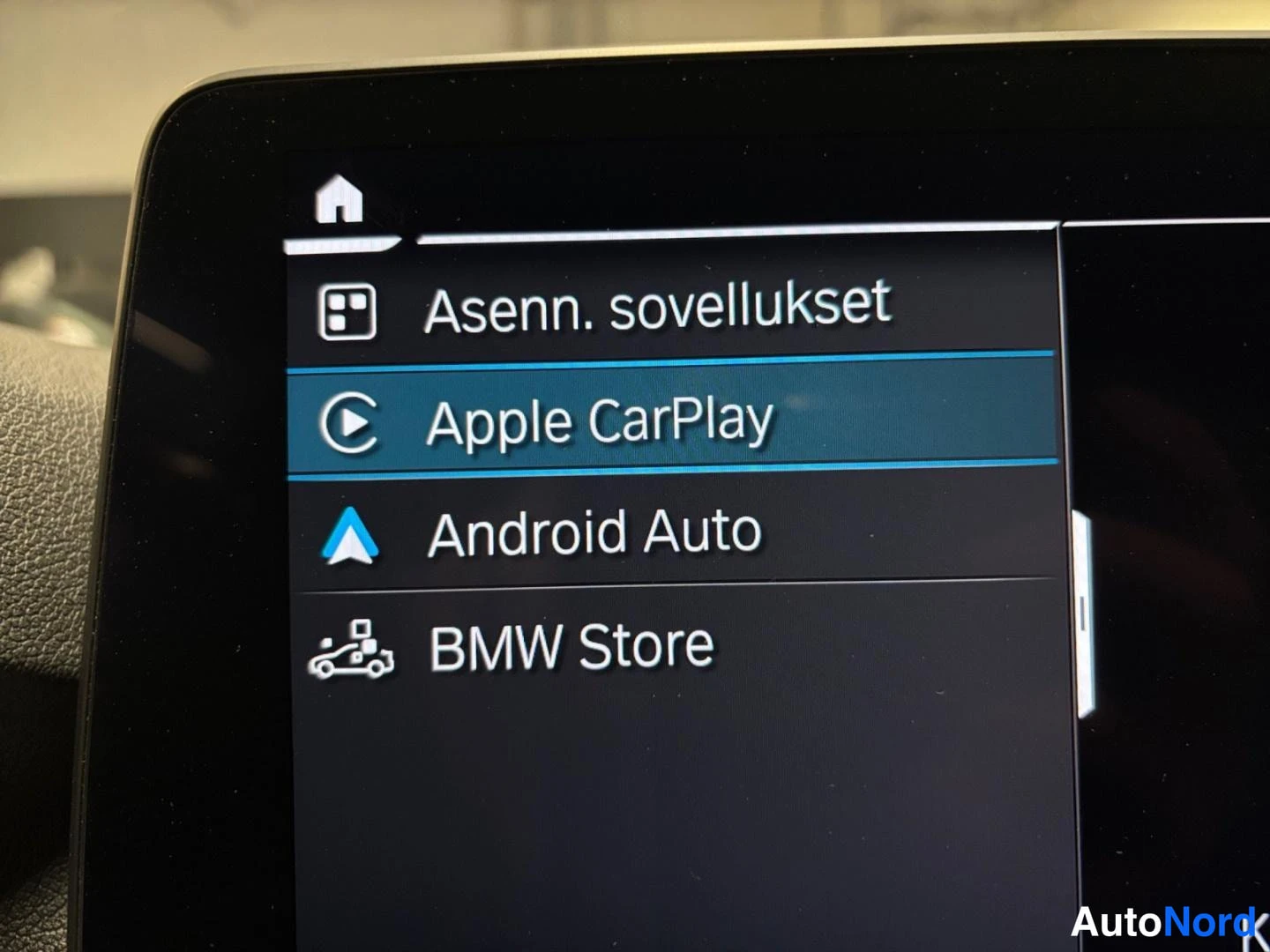 Sininen BMW 530e xDrive 2022, kuva 15