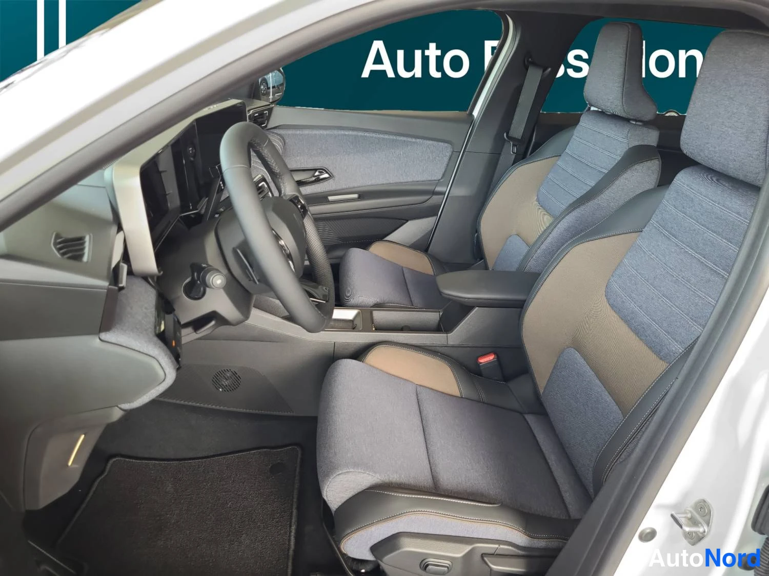 Valkoinen Renault 5 E-Tech electric 2026, kuva 16