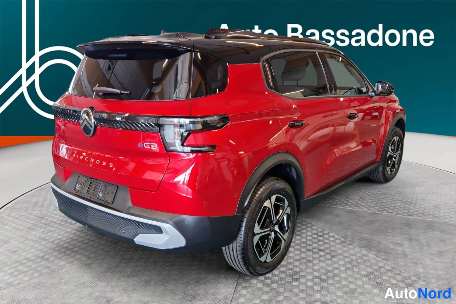 Punainen Citroen E-c3 aircross 2026, takaviisto, kuva 5