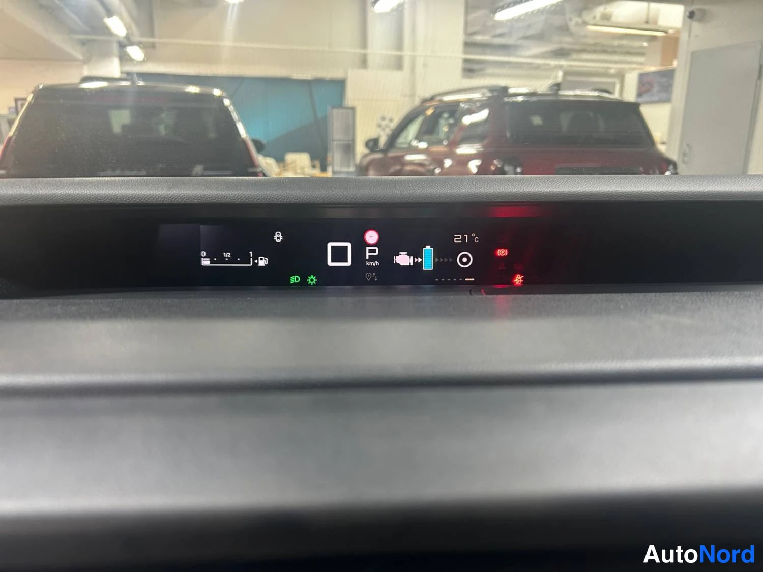 Vihreä Citroen C3 aircross 2026, kuva 16