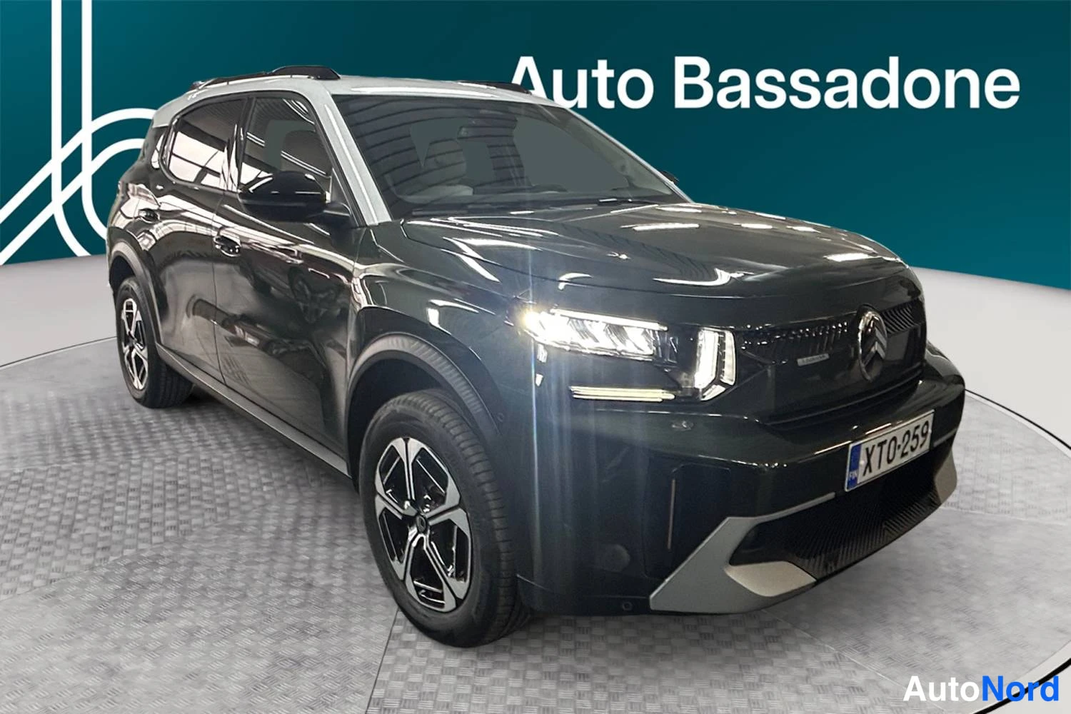 Vihreä Citroen C3 aircross 2026, etuviisto, keula oikealle, kuva 2