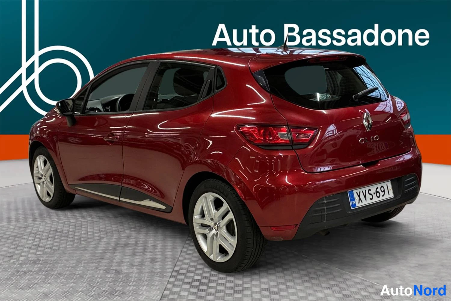 Punainen Renault Clio 2019, takaviisto, kuva 6
