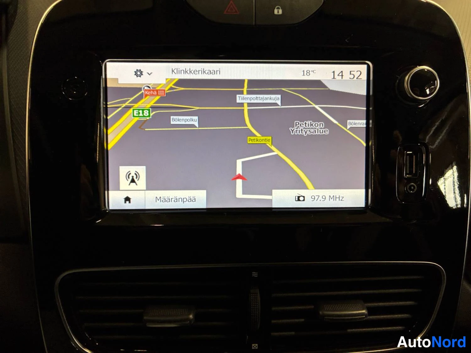 Punainen Renault Clio 2019, kuva 23