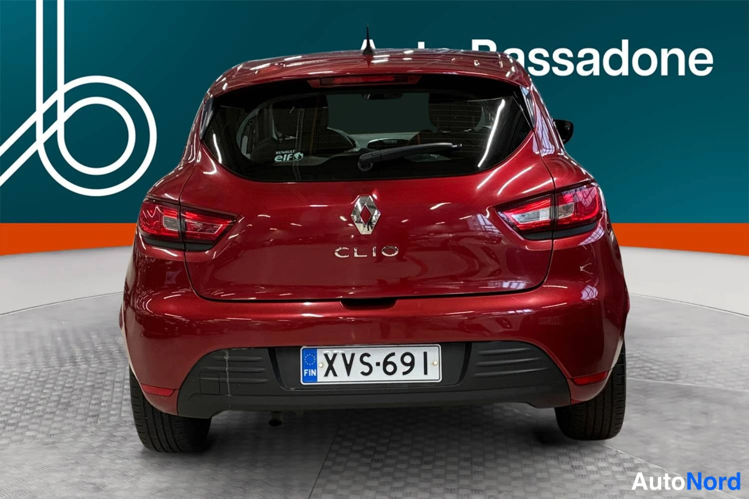 Punainen Renault Clio 2019, takaa, kuva 9
