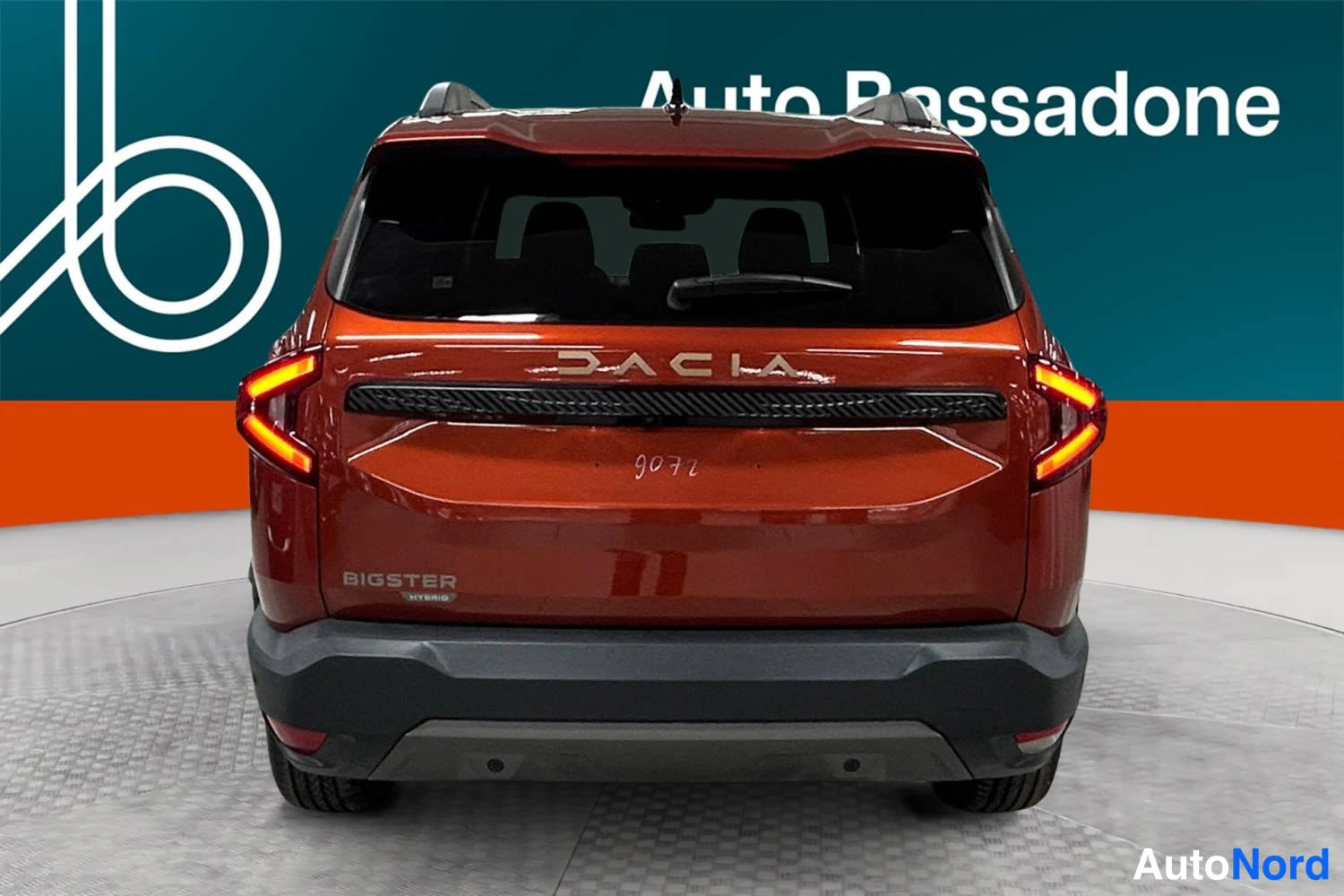 Punainen Dacia Bigster 2026, takaa, kuva 8