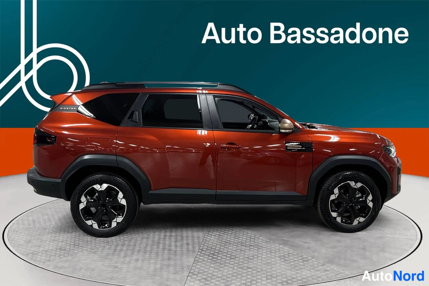 Punainen Dacia Bigster 2026, sivulta, kuva 5