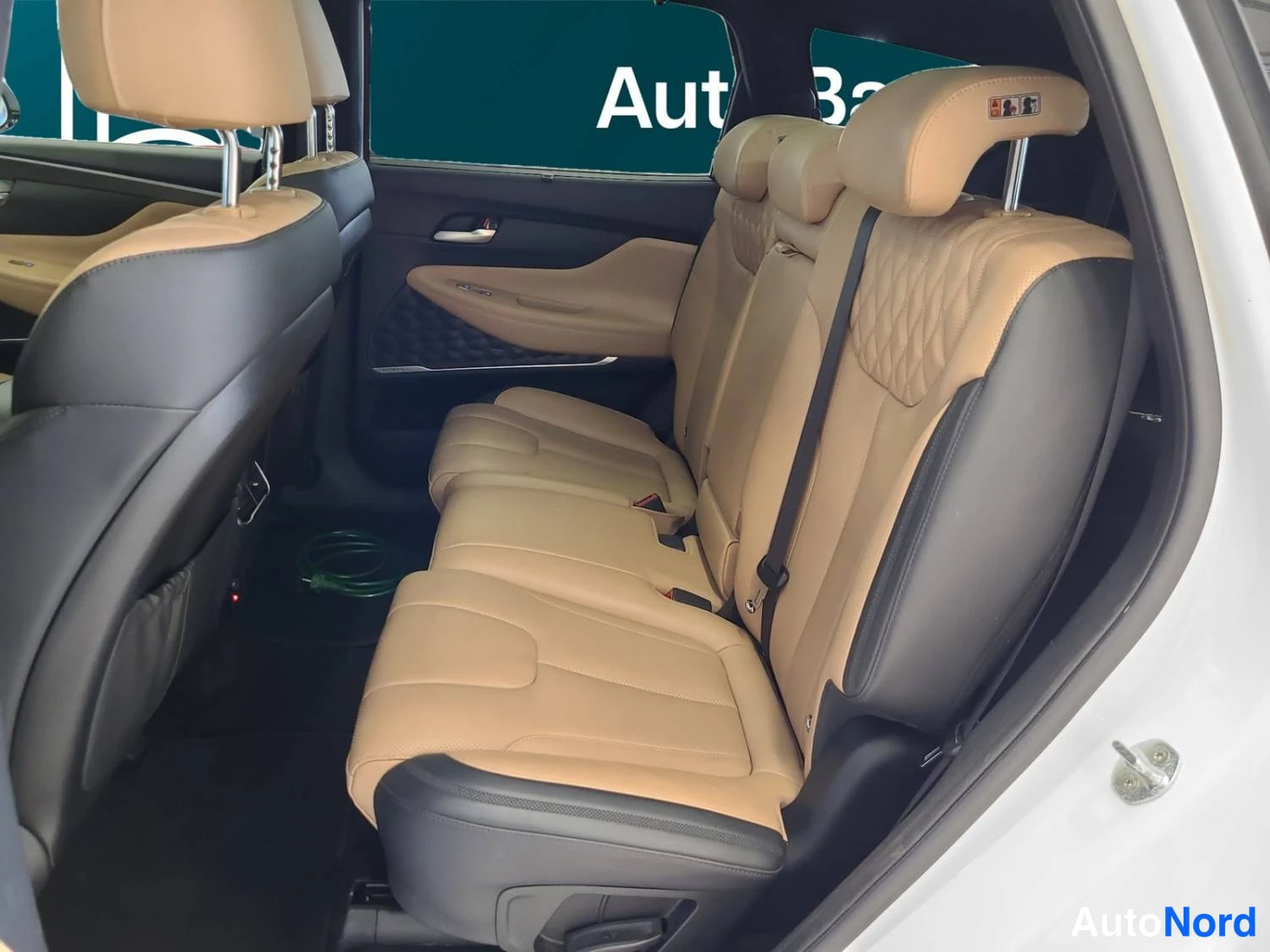 Valkoinen Hyundai Santa fe 2021, kuva 15