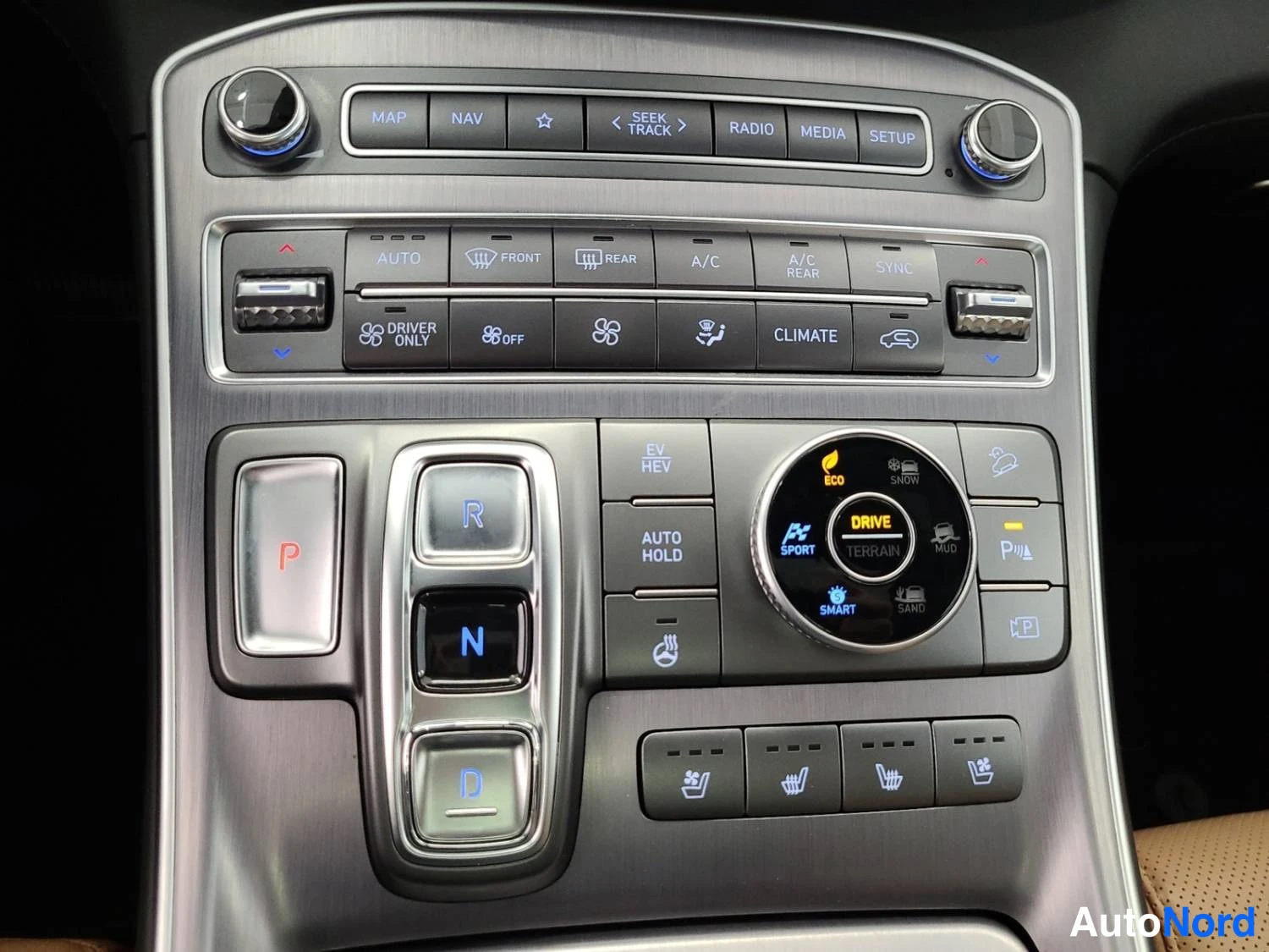 Valkoinen Hyundai Santa fe 2021, kuva 30