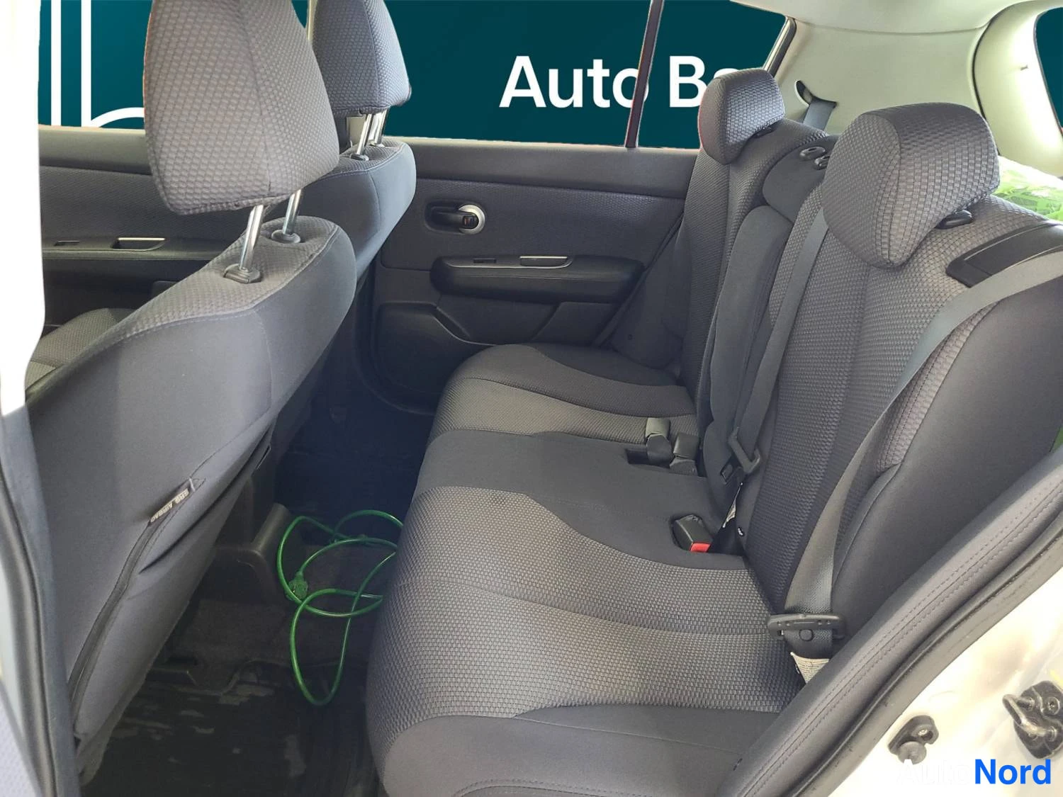 Nissan Tiida 2009, kuva 16