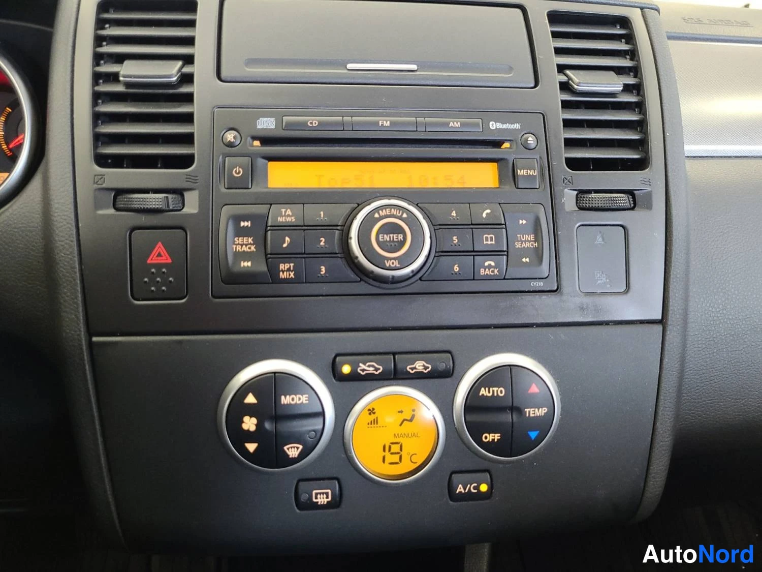 Nissan Tiida 2009, kuva 21