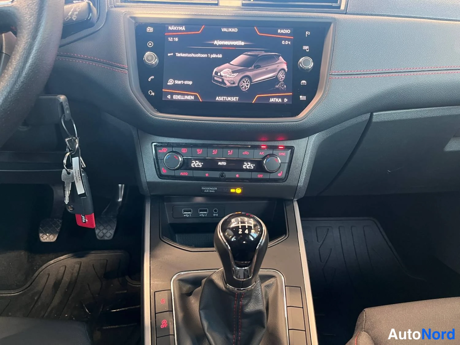 Valkoinen Seat Arona 2020, kuva 29