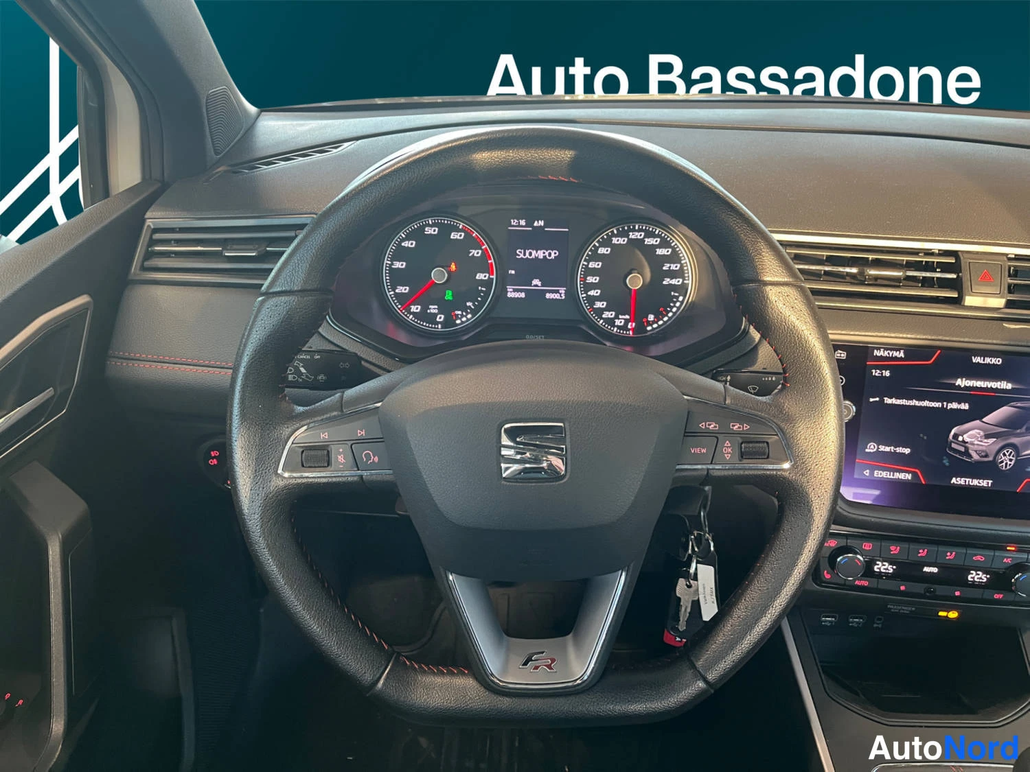 Valkoinen Seat Arona 2020, kuva 30