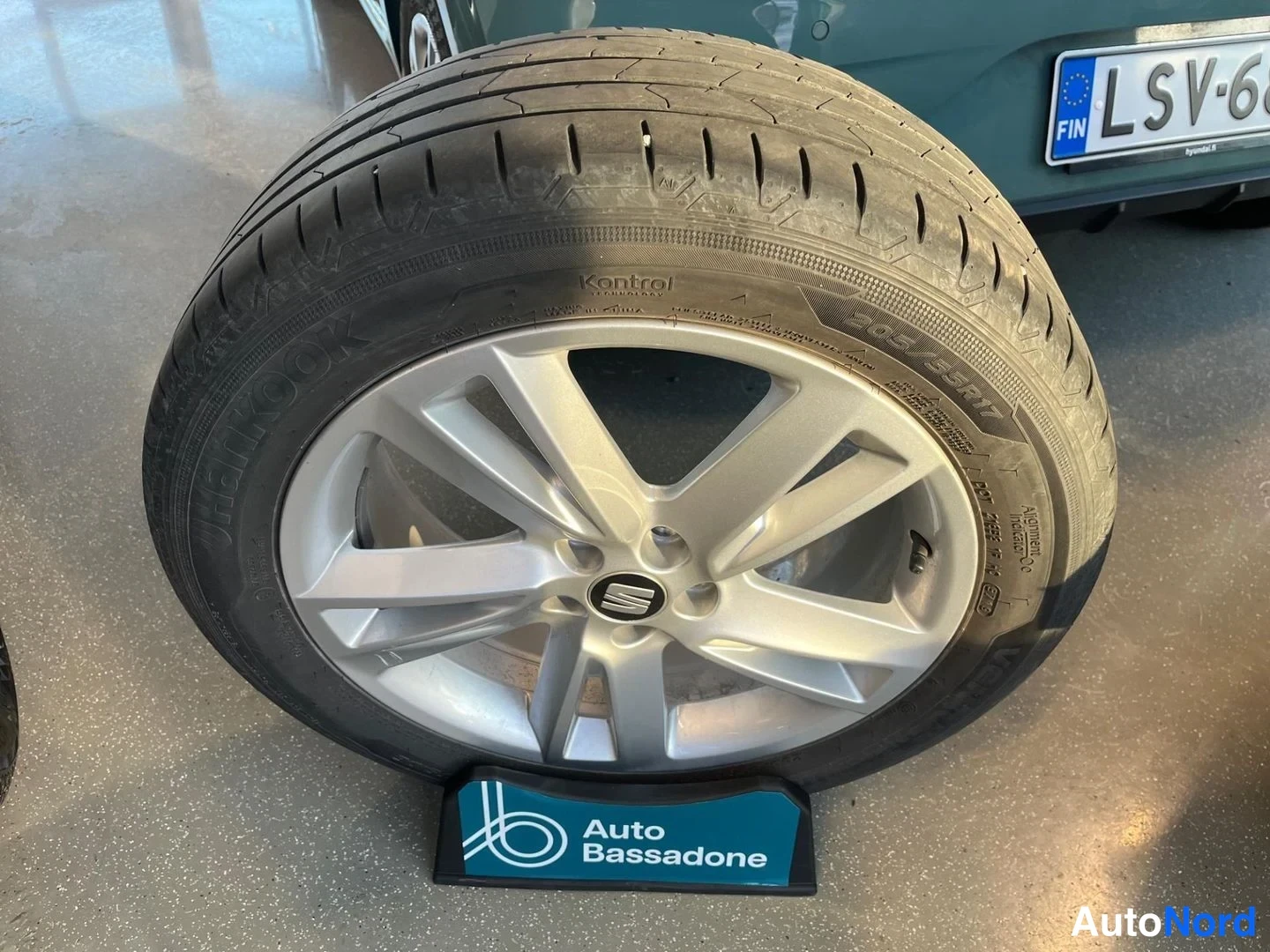 Valkoinen Seat Arona 2020, yksityiskohta, kuva 25