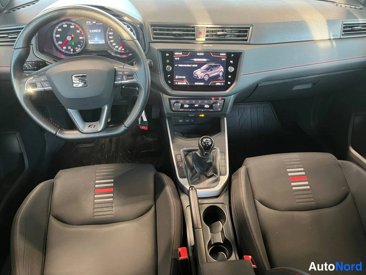 Valkoinen Seat Arona 2020, kuva 28