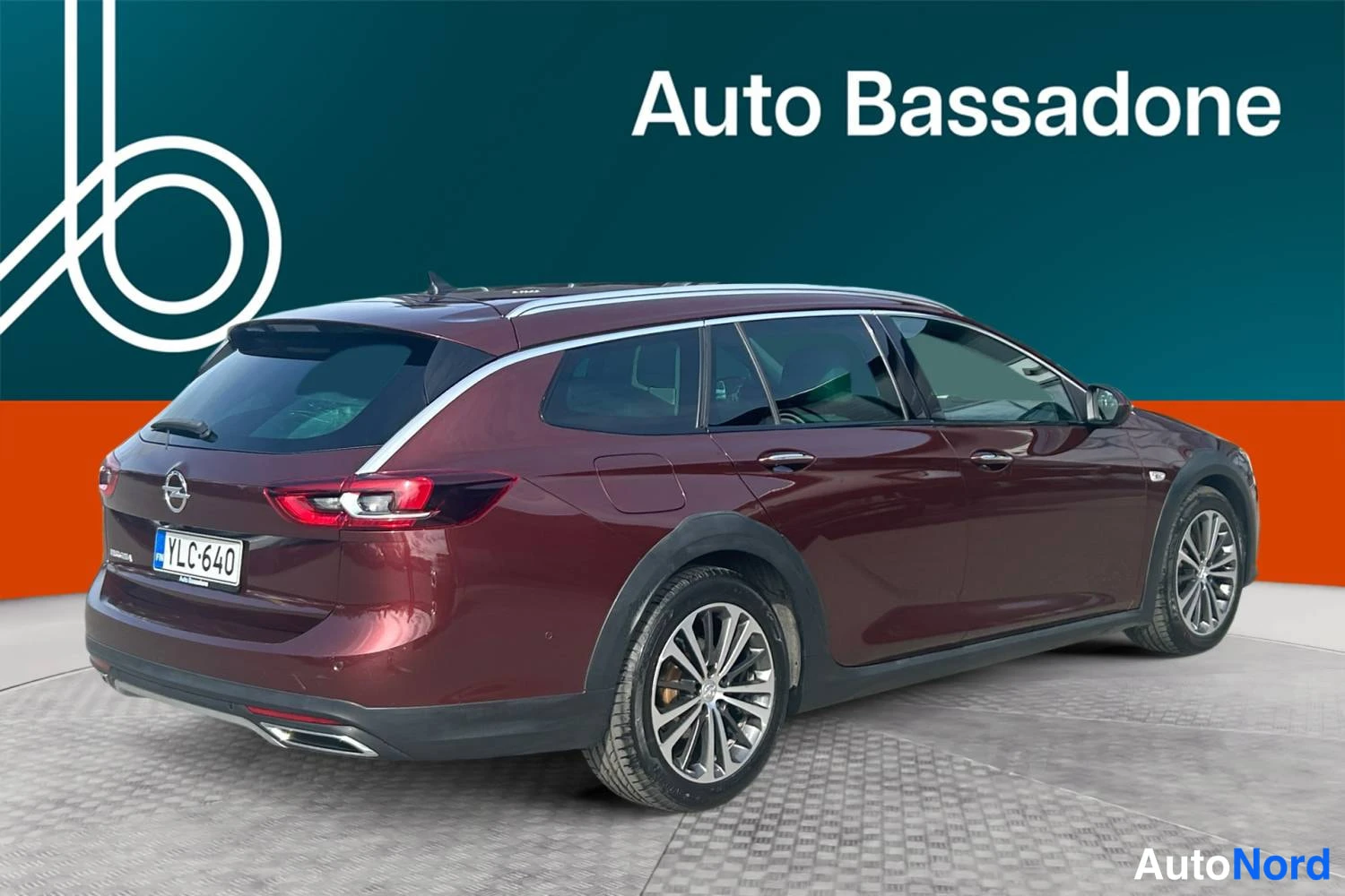 Punainen Opel Insignia 2019, takaviisto, kuva 8