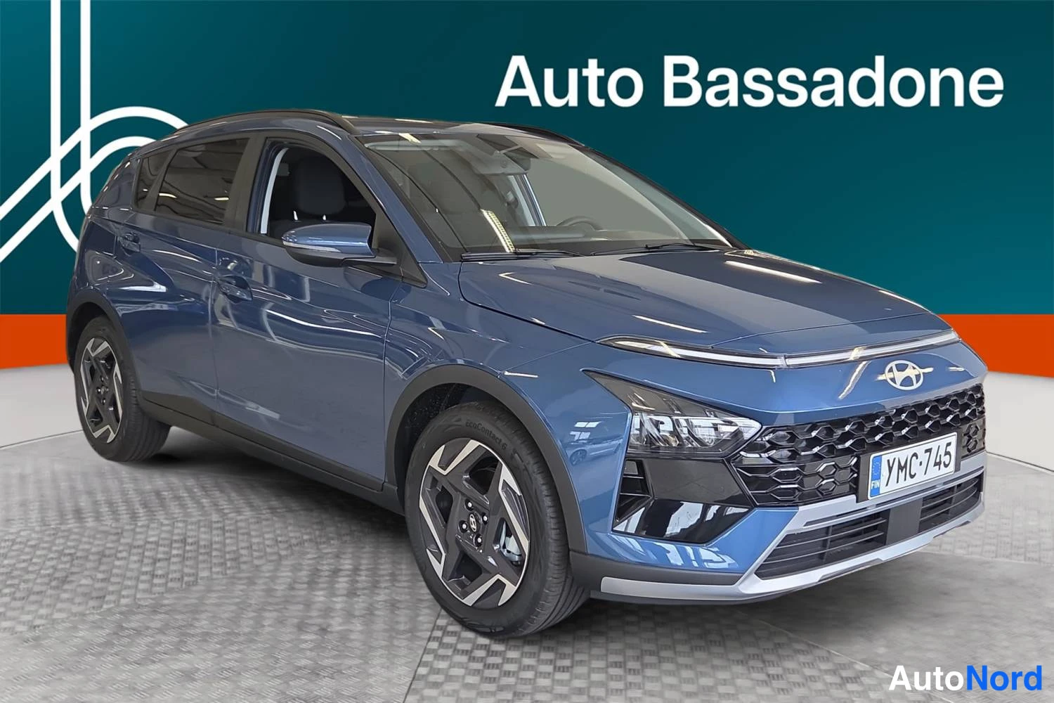Sininen Hyundai Bayon 2026, etuviisto, keula oikealle, kuva 3