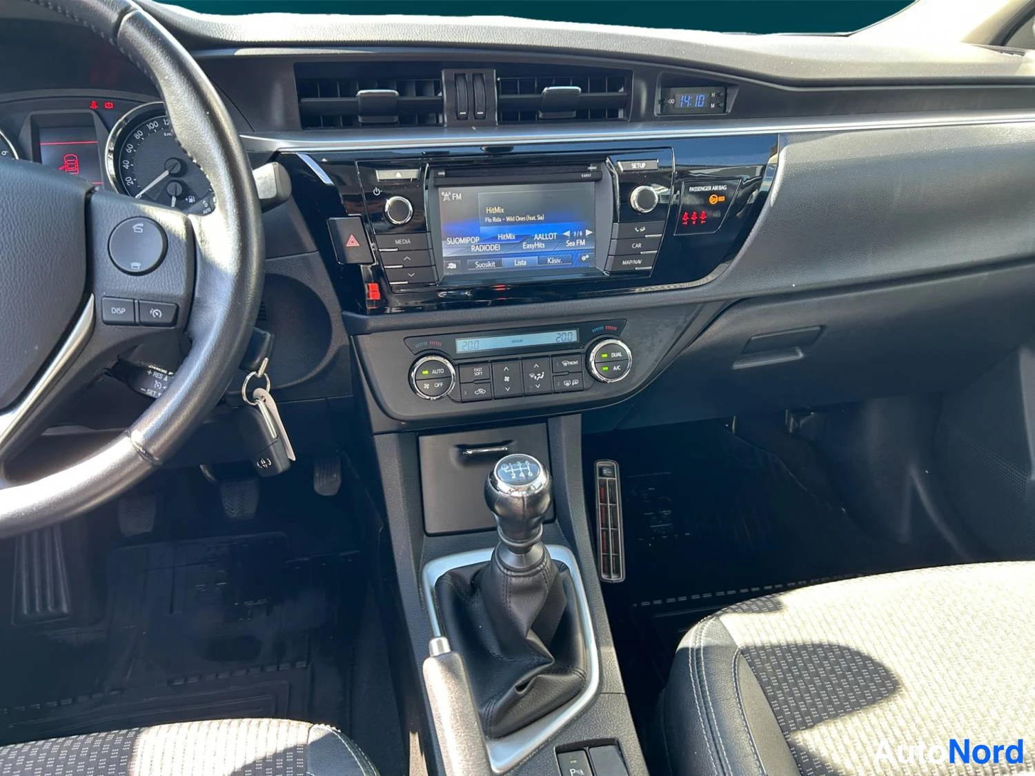 Hopea Toyota Corolla 2015, kuva 15