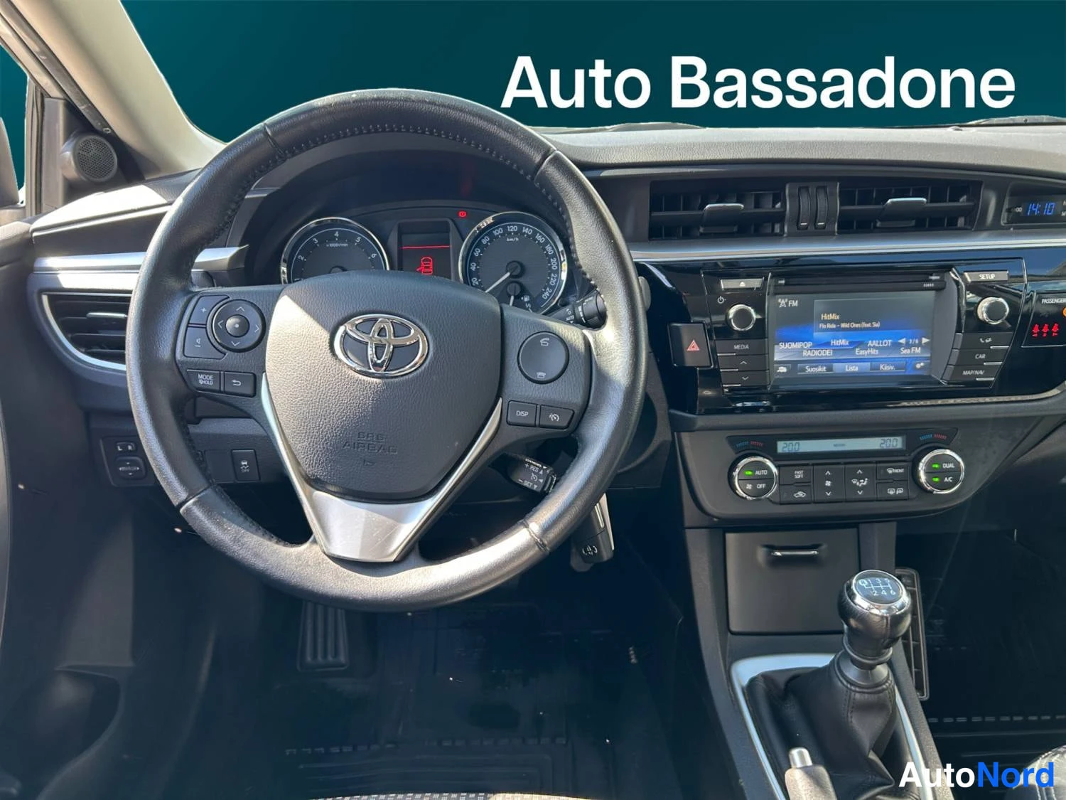 Hopea Toyota Corolla 2015, kuva 14