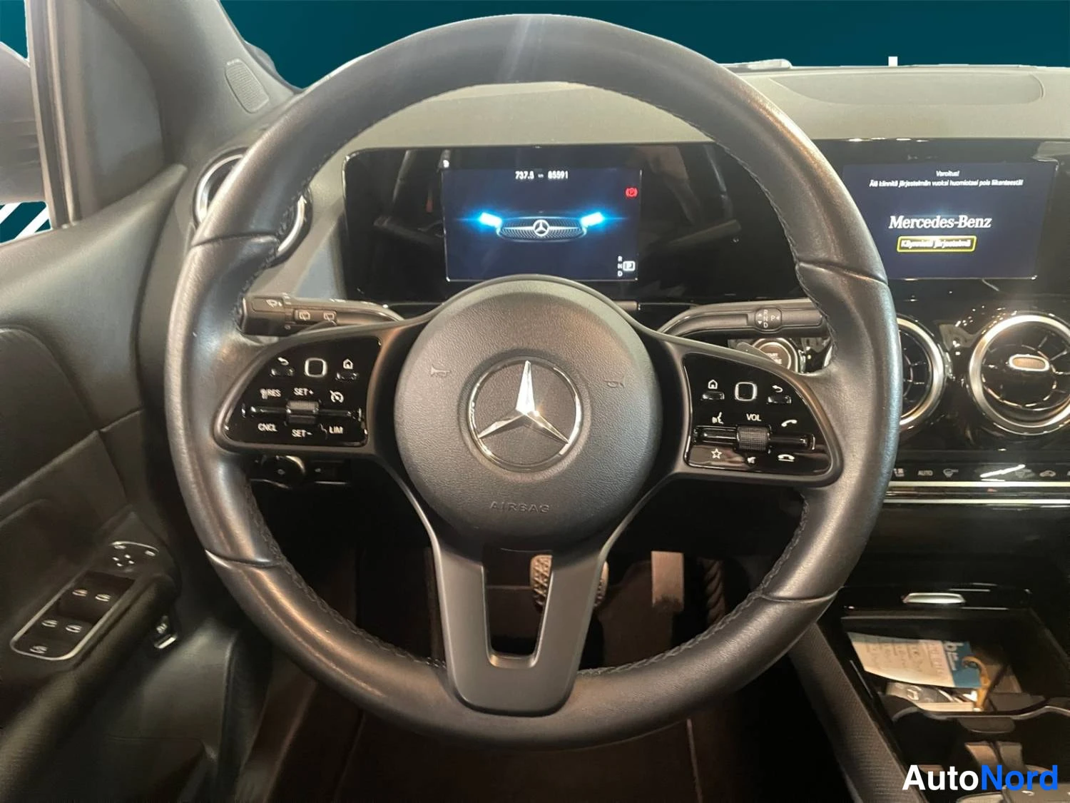 Black Mercedes-Benz B 180 2019, photo 11
